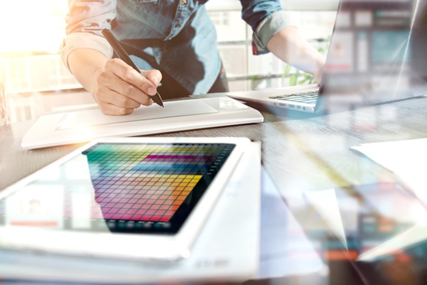 TechFeral Creato's Guide to Custom Logo Design: Setting London Brands Apart your custom logo that is specific only to your business, the more they will be attracted to doing business. That’s what often wins their trust.